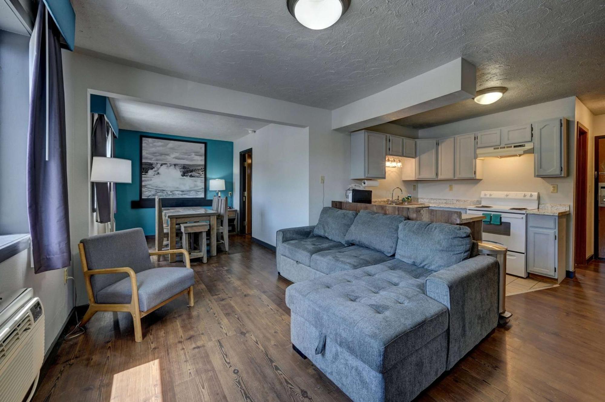 Super 8 By Wyndham Gardiner/Yellowstone Park Area Dış mekan fotoğraf