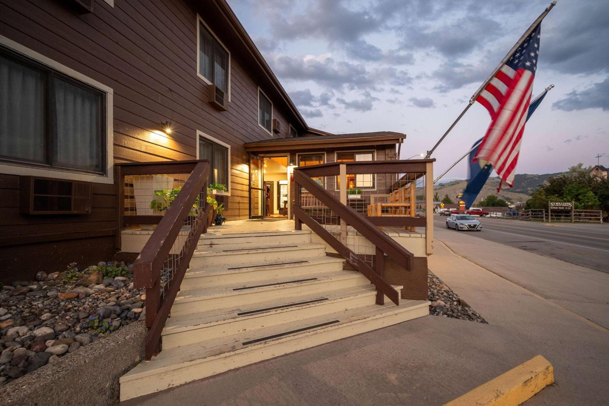 Super 8 By Wyndham Gardiner/Yellowstone Park Area Dış mekan fotoğraf